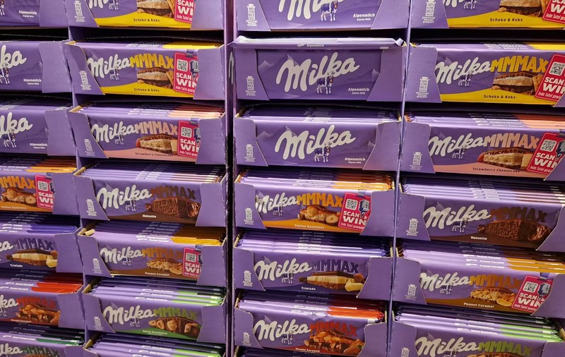 Ciocolată Milka cu o cantitate mai mică și un preț mai scump, în Germania: „Cea mai flagrantă minciună a anului”