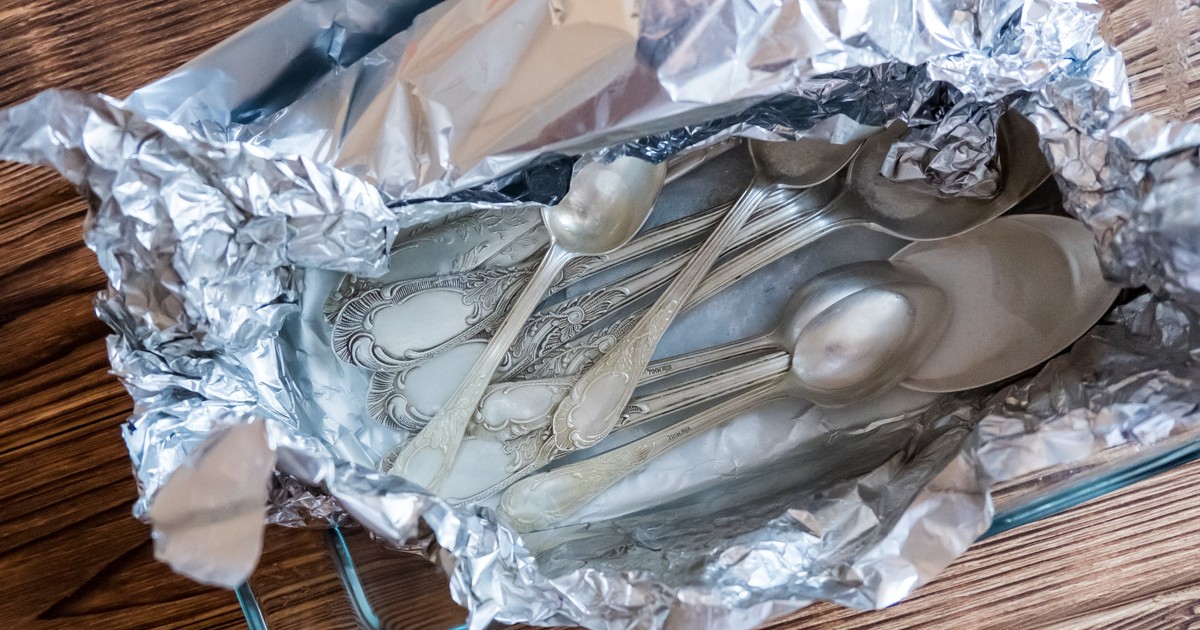 De ce să pui folie de aluminiu în mașina de spălat vase 