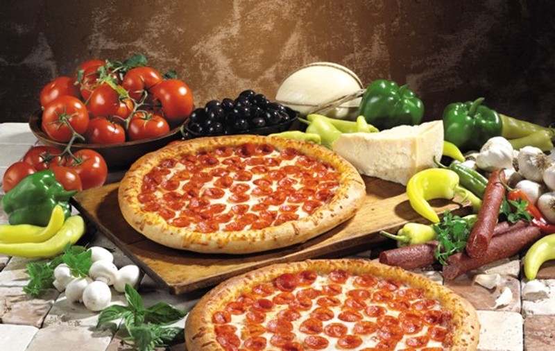 REȚETĂ | Pizza picantă cu cârnați