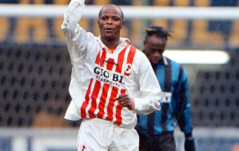 A murit fostul internațional sud-african Phil Masinga