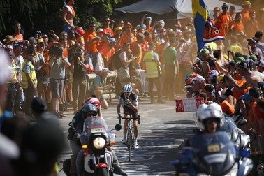 Romain Bardet, pe Alpe d'Huez. Foto: EPA