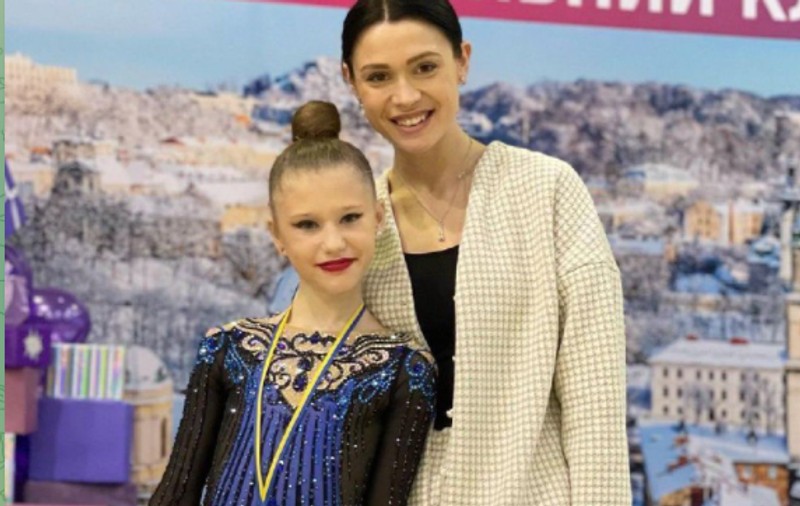 O gimnastă ucraineană de 11 ani a murit sub dărâmături la Mariupol, după ce un obuz i-a lovit casa