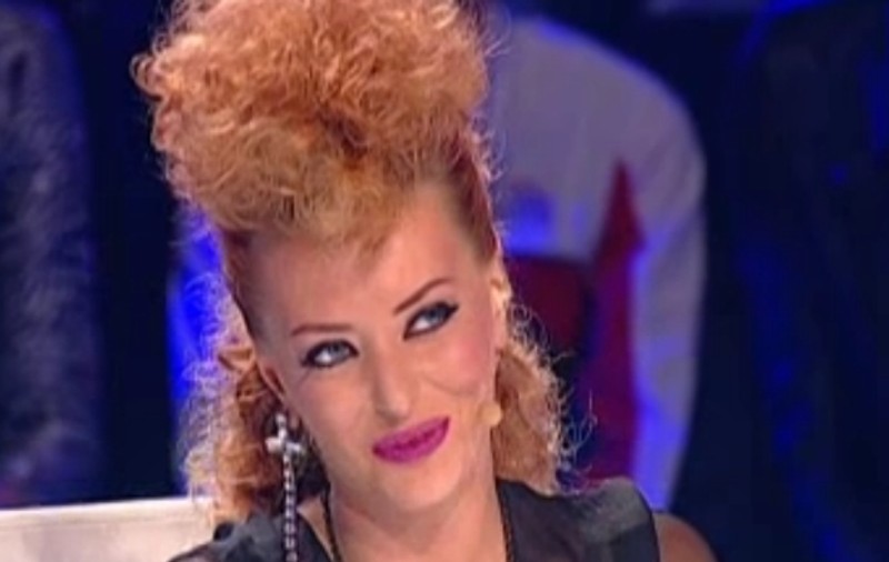 Delia, CE COAFURĂ SPECTACULOASĂ! Îţi place?