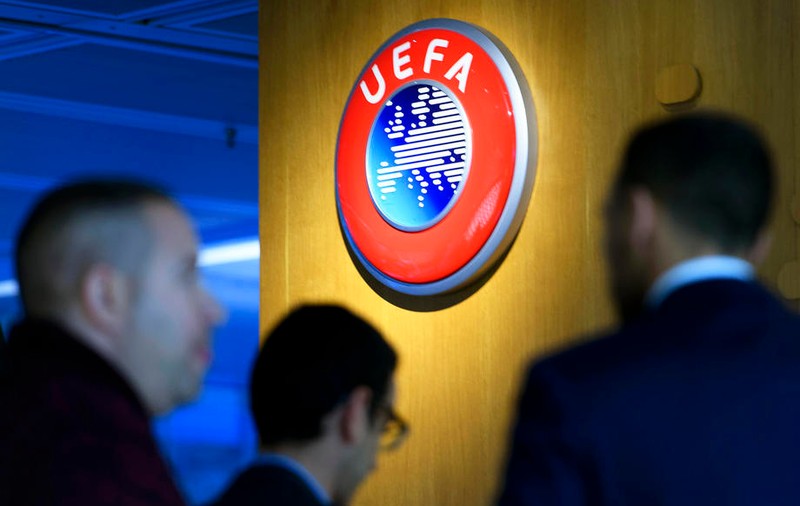 Decizia UEFA în cazul meciului Fenerbahce-Dinamo Kiev, la care fanii turci au scandat numele lui Vladimir Putin