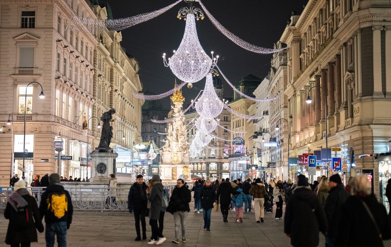 Austria, cel mai mare număr de infectări zilnice cu COVID. Situația din spitale, tot mai critică