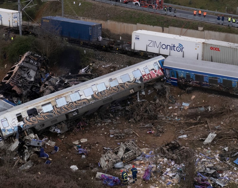 Șeful gării din orașul Larissa a fost arestat după tragedia feroviară din Grecia