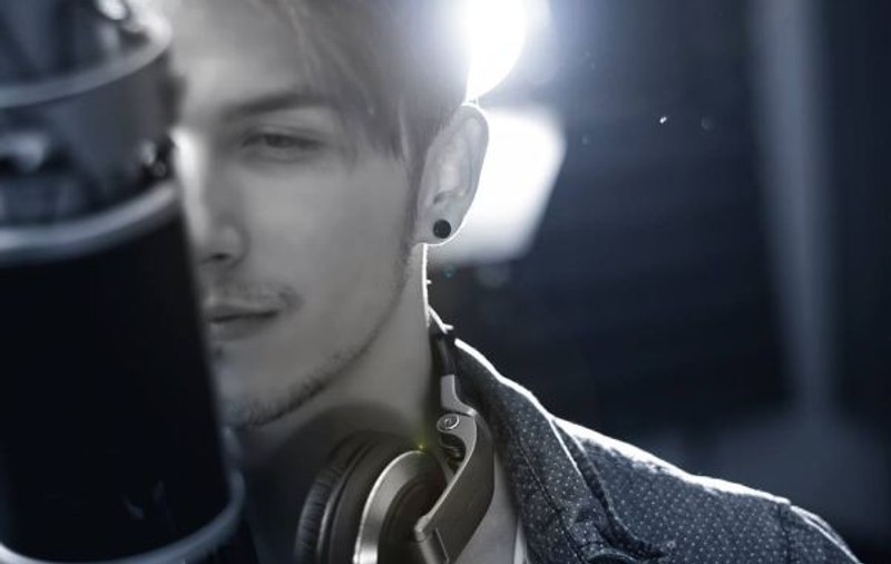 Christian Hills, noua senzaţie a muzicii româneşti, vestea pe care o aştepta cu nerăbdare! VIDEO