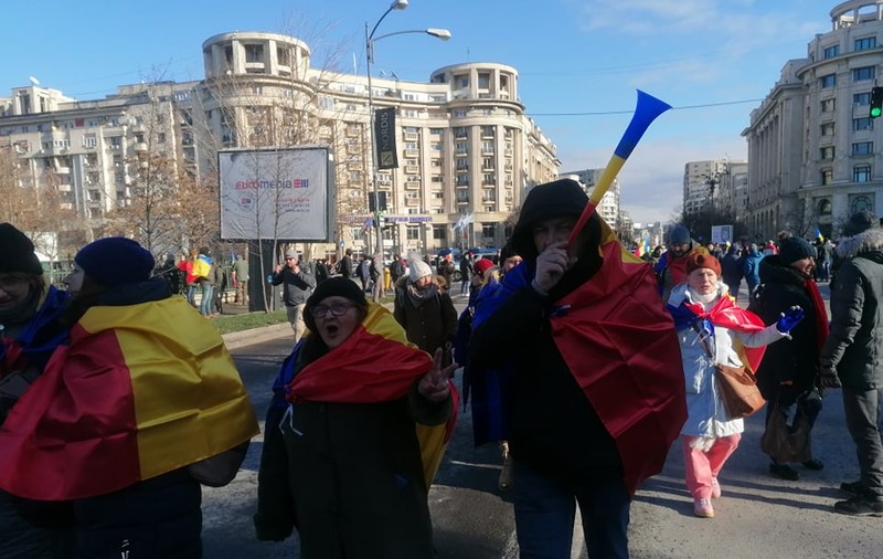 Peste 100 amenzi, în valoare de aproape 200.000 de lei, după protestul AUR de la Parlament