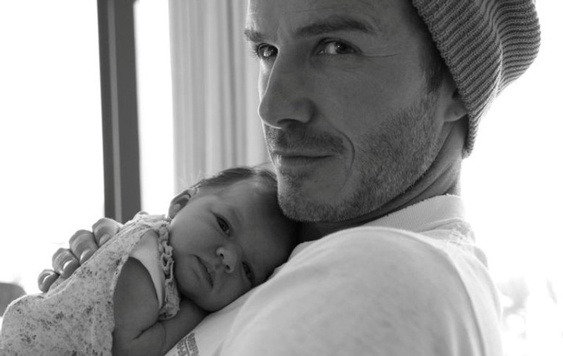 Cine-i cel mai mândru tătic din lume? Beckham a mai postat o poză cu fiica lui, pe Facebook