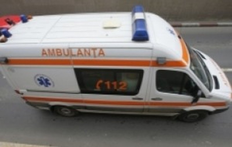 Bătrân dus la spital cu jumătate de corp putrezit