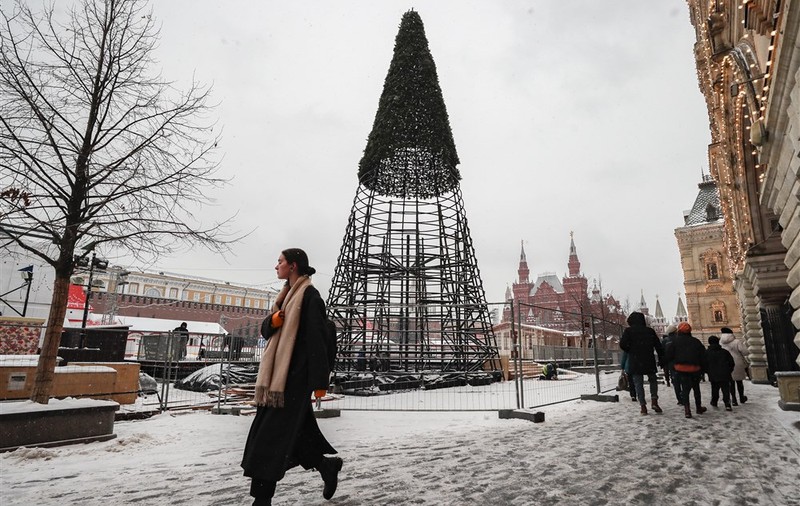 Moscova petrece sărbătorile de iarnă cu festivităţi restrânse din cauza războiului. Primar: „Aşa au hotărât moscoviţii”