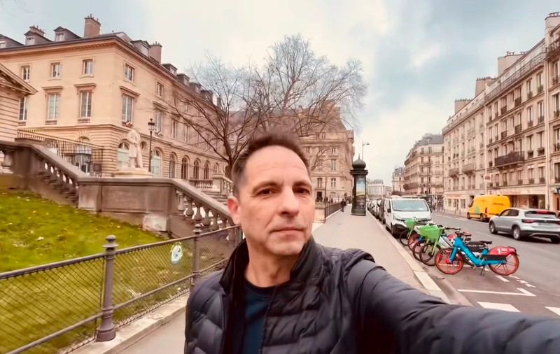 Mesajul viral al lui Dan Negru la 175 de ani de la nașterea lui Mihai Eminescu: „Am descoperit un loc prea puțin cunoscut de români în Paris!”