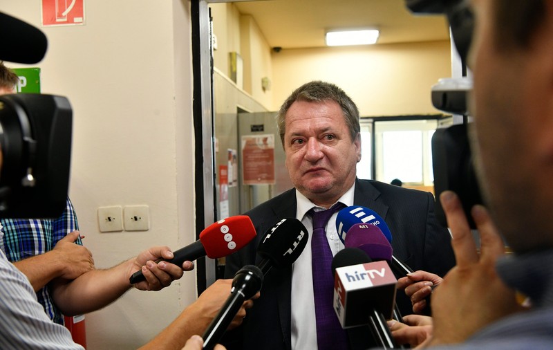 „KGBela”. Un fost europarlamentar ungar de extremă dreapta, condamnat pentru spionaj în favoarea Rusiei. Cum se apără