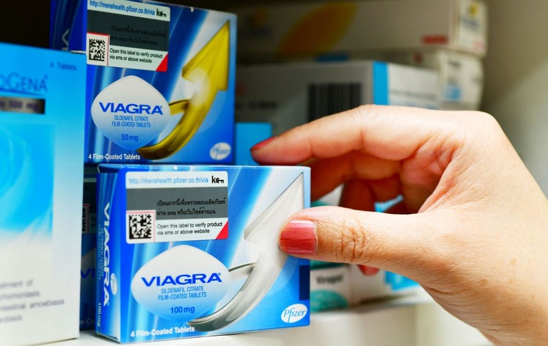 Viagra ar putea fi folosită pentru a trata boala Alzheimer. Ce arată studiile efectuate pe pilula albastră