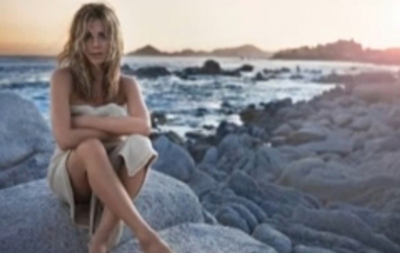 Jennifer Aniston, goală alături de Colin Farrell