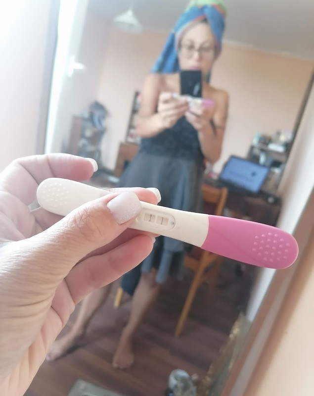 Ioana Popescu este însărcinată: „Sunt puțin speriată”. Actrița a fost prinsă recent în ipostaze tandre cu soțul Roxanei Nemeș