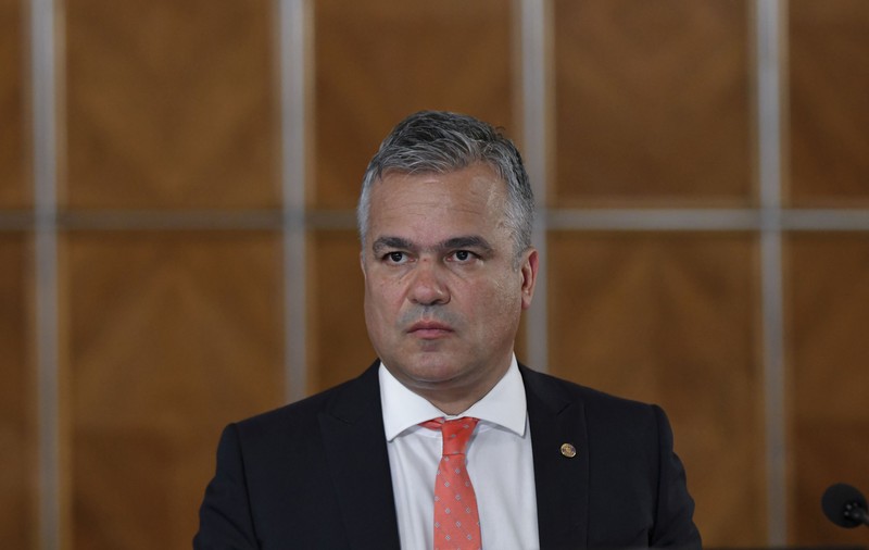 Motivul din cauza căruia Adrian Veștea nu l-a anunțat pe Ilie Bolojan că urmează să fie desemnat premier