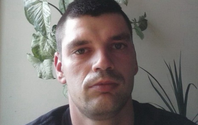 Prins după ce și-a făcut selfie-uri cu telefonul victimei. Detalii cutremurătoare despre bărbatul acuzat de uciderea fostului lider PRM din Salonta