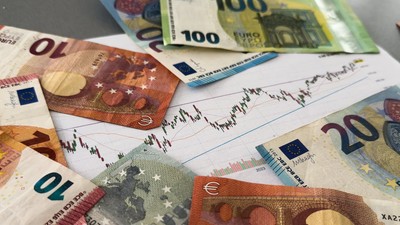 România, pe primul loc în UE la costul datoriei publice. Statul plătește cele mai mari dobânzi pentru împrumuturi