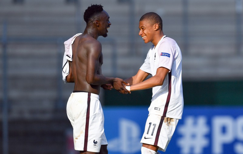 În sfârșit, Franța a câștigat Campionatul European! S-a întâmplat la Under-19: 4-0 cu Italia, în finală!