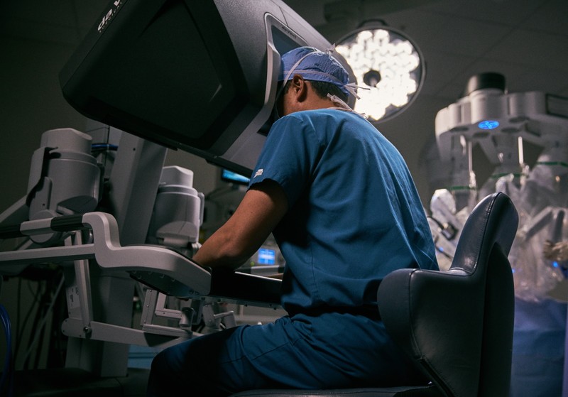 Sistemul robotic daVinci Xi