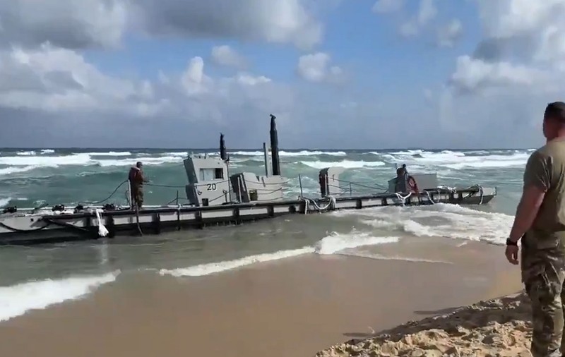 Patru ambarcaţiuni americane au eşuat la pontonul temporar din Fâşia Gaza