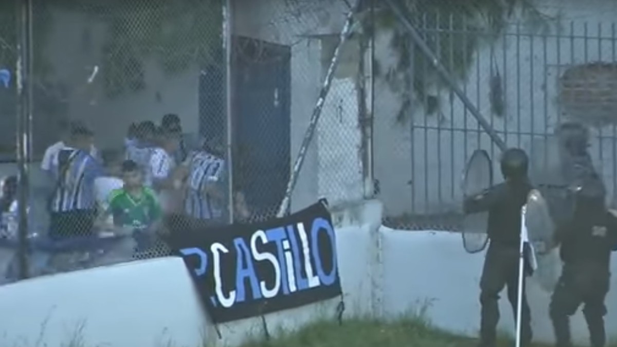 Fotbalistul argentinian Quiroz a fost împușcat în cap în timpul luptelor dintre fani și polițiști
