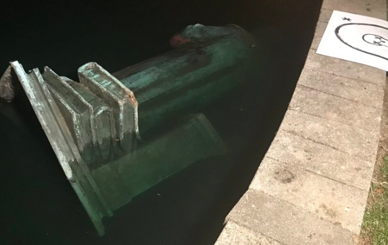 Statuia lui Cristofor Columb din Richmond, vandalizată în timpul protestelor declanșate de moartea lui George Floyd