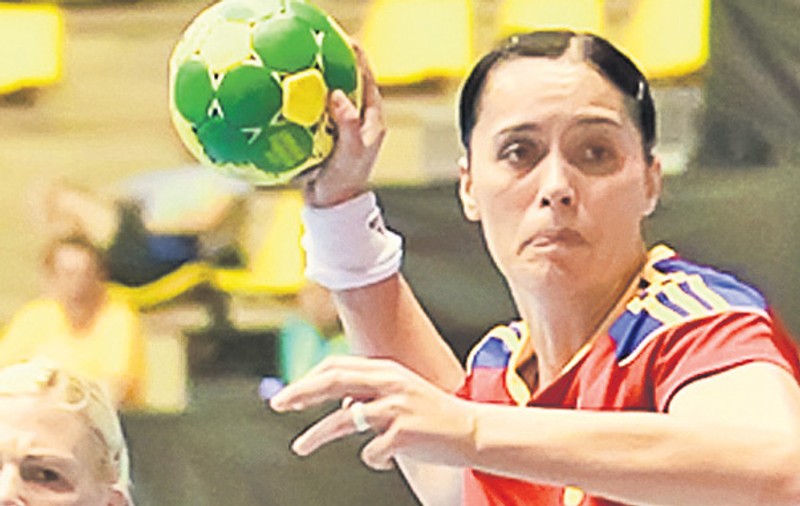 Război total în handbalul feminin | EXCLUSIV