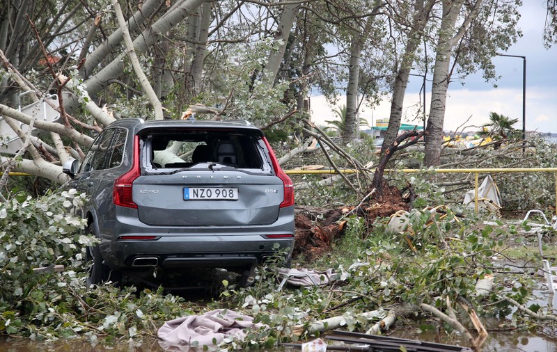 Cod roșu de furtună în mai multe zone din Grecia. Atenționare MAE