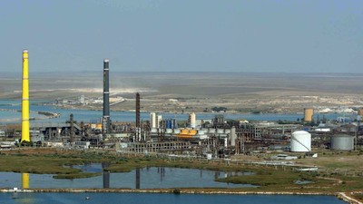 România cumpără 60% din petrol din Kazahstan, în timp ce producția internă se prăbușește