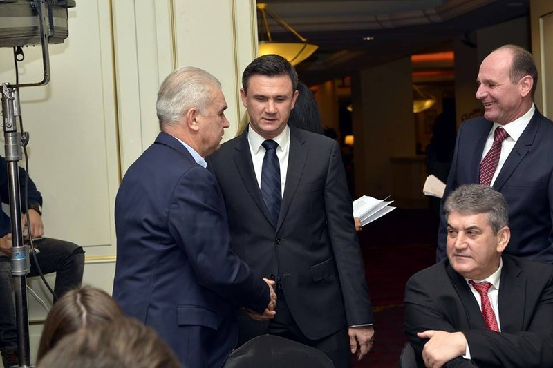 Cristi Balaj, al doilea din stânga, șeful ANAD, a fost arbitru FIFA.