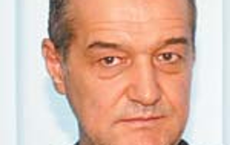 'Valiza cu bani de la Cluj' nu se intoarce inca la Becali