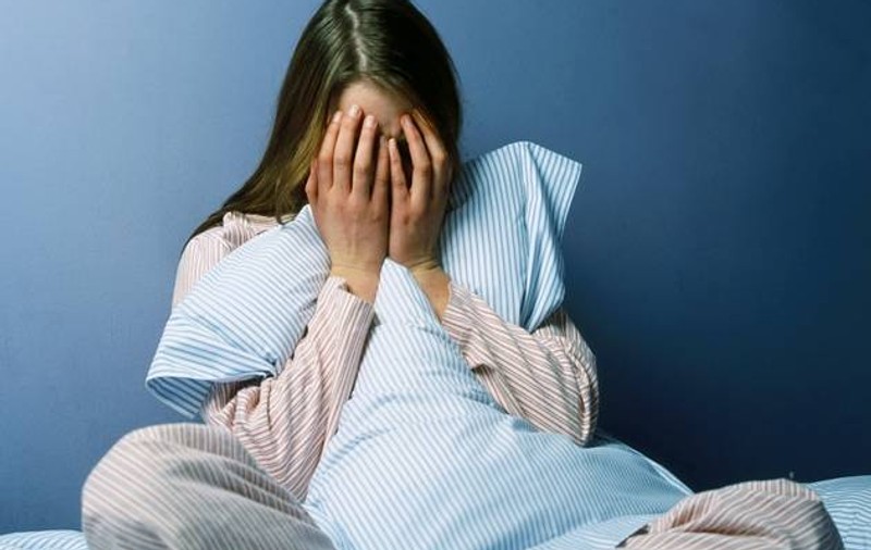 Fetiţă de 12 ani siluită de un cuplu de surdomuţi
