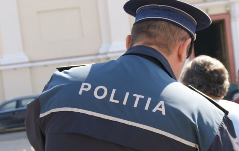 Un tată din Dâmbovița a anunțat dispariția fetei sale de acasă după o lună. Polițiștii au intrat în alertă