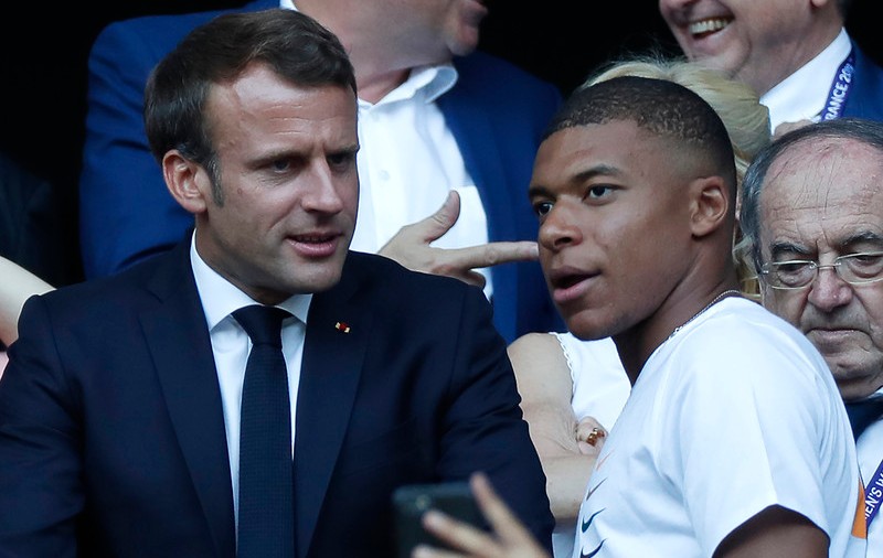 Kylian Mbappe s-a consultat cu Emmanuel Macron, înainte de a refuza oferta de la Real Madrid