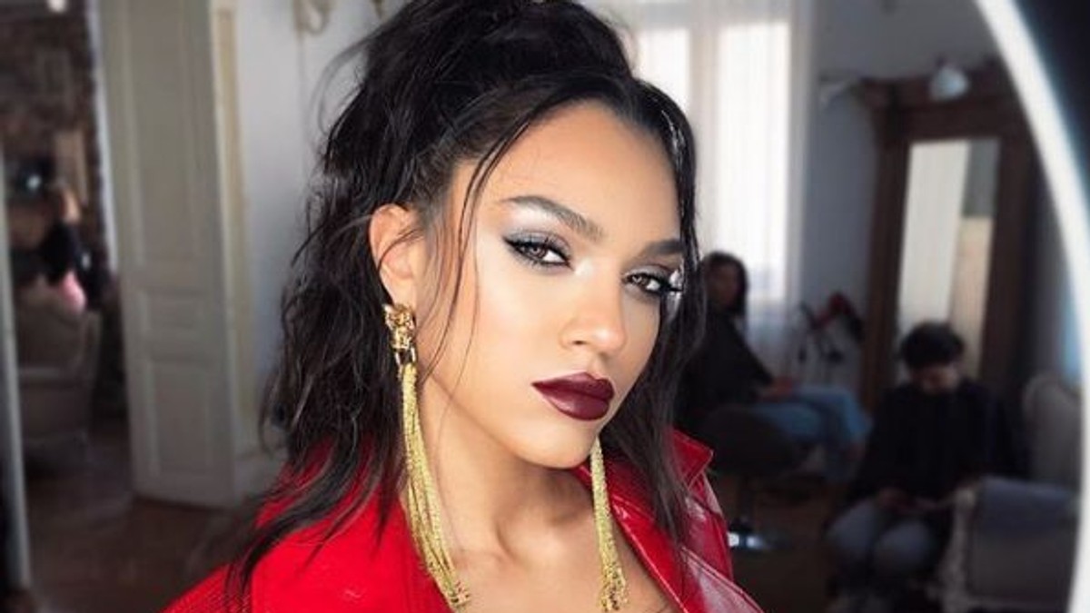 Carmen Simionescu a postat o fotografie incendiară pe Instagram