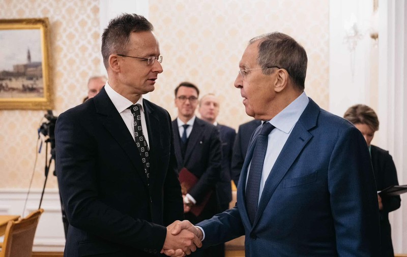 Serghei Lavrov l-a primit la Moscova pe ministrul ungar de externe: „Încetarea focului, ca să-i oferim Ucrainei o pauză, nu este calea către pace”