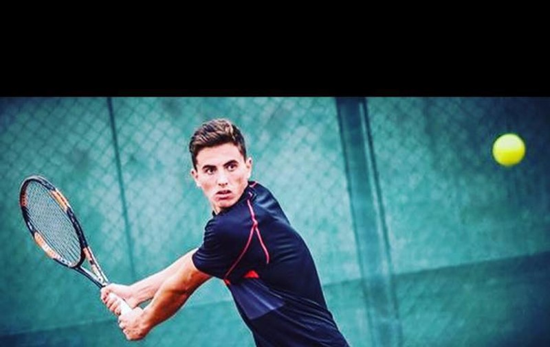 Opt români joacă în ”optimile” turneului de tenis de la Cluj Napoca