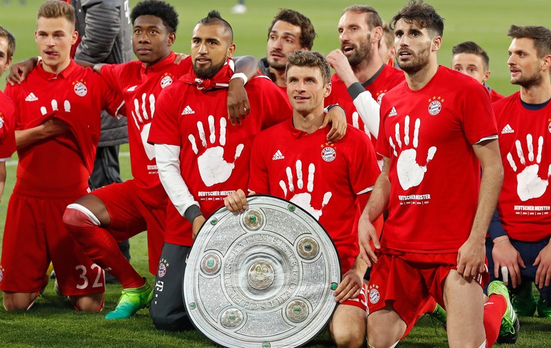 Germania, etapa 34. Bayern, campioană. Hamburg a scăpat, Wolfsburg merge în baraj. Dortmund a prins eroic locul 3. Măcel la Berlin. Clasament final / FOTO & VIDEO