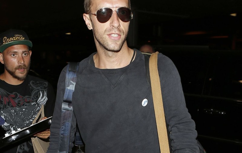 Chris Martin se iubeşte cu Jennifer Lawrence