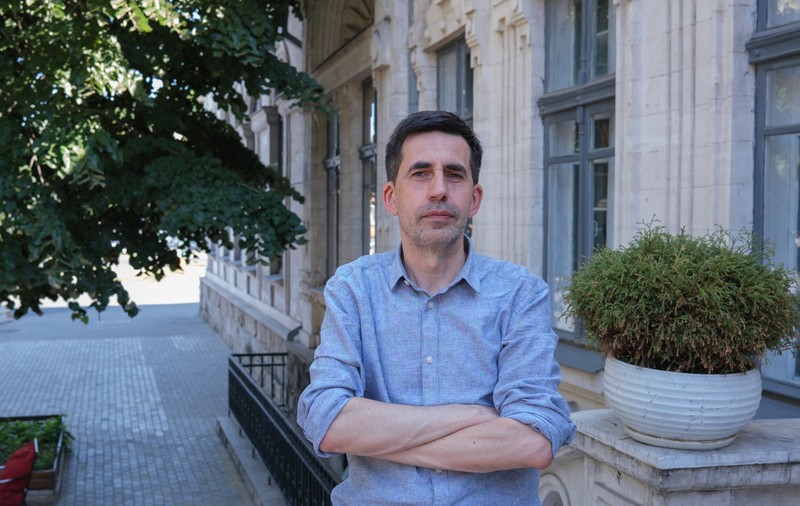 „Deocamdată, autorul e ok, pentru că rușii nu au ajuns la Chișinău”. Interviu cu moldoveanul care a scris o distopie despre invazia rușilor încă din 2015