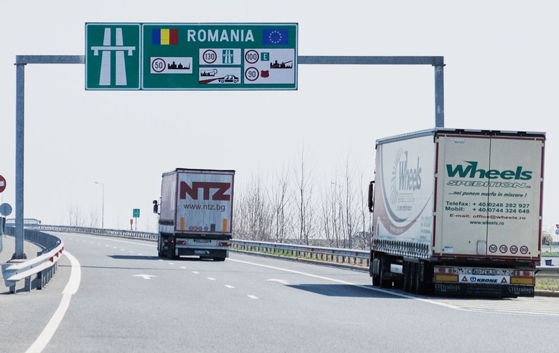Conducerea Portului Constanţa va fi demisă de Grindeanu, dacă are „cea mai mică dovadă” că TIR-urile din Ucraina au prioritate