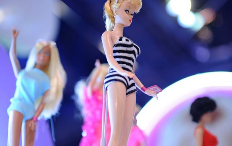 Barbie a împlinit 50 de ani 