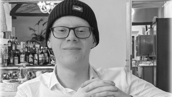 Giovanni Colle, un tânăr plin de pasiuni și vise, a fost condus astăzi pe ultimul drum, în cadrul unei ceremonii care a avut loc la ora 16.00, la biserica Pieve di Sant'Eulalia