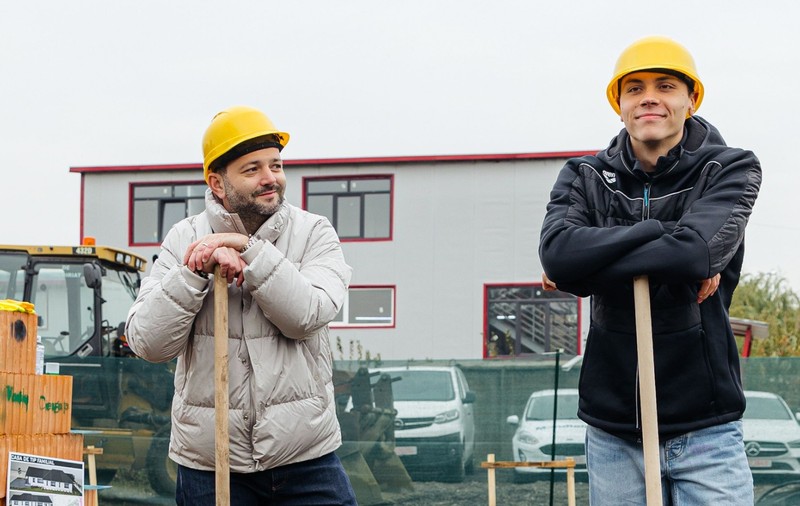Mihai Morar sare în apărarea lui David Popovici, care a fost criticat că și-a luat Porsche de 170.000 de euro: „Nu merită crucificarea și pironirea din aceste zile”