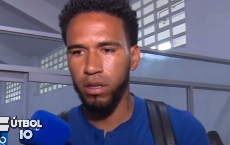 Un fotbalist care și-a înșelat partenera i-a cerut iertare în timpul unui interviu