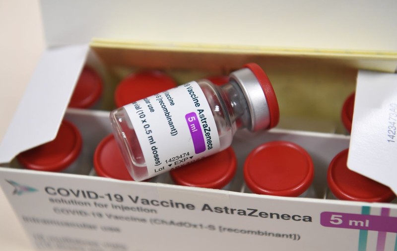 AstraZeneca anunță că la toamna va fi disponibil vaccinul împotriva tulpinii sud-africane