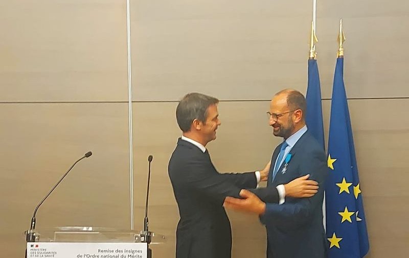 Medicul Radu Lupescu a fost decorat la Paris cu Ordinul Național al Meritului, conferit de președintele Franței, Emmanuel Macron
