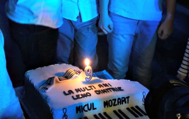 EXCLUSIV Marius Moga deposedat forțat de poreclă! Noul ”Micul Mozart” este băiatul inventatorului de maneliști Dan Bursuc